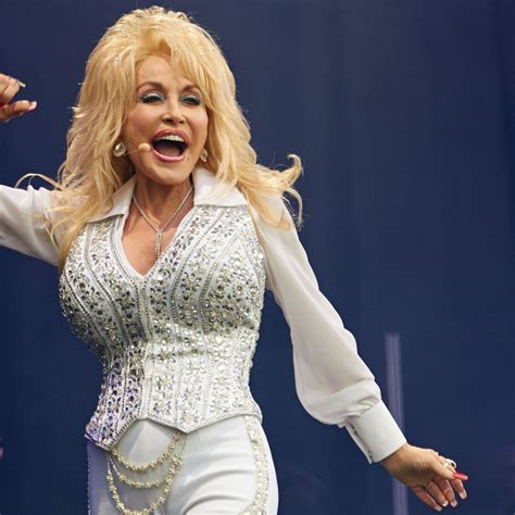 dolly parton young sexy|25 of the most daring outfits Dolly Parton has ever。